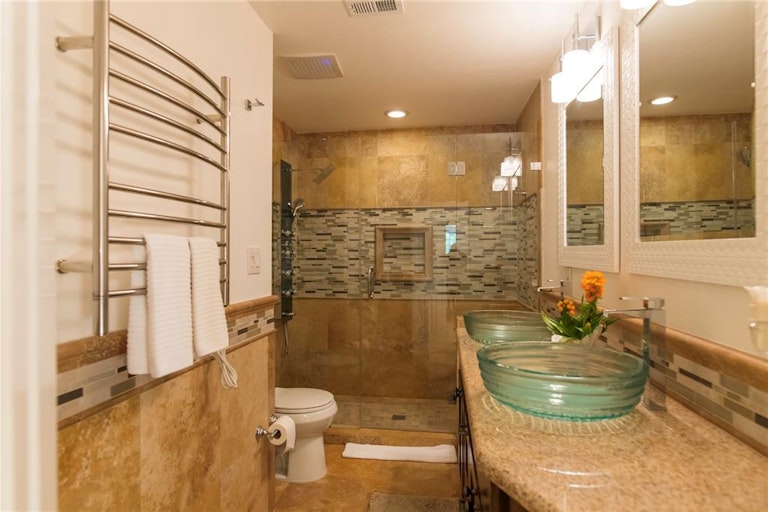 Photo 21 of 40 - 706 Cottonwood Bend Dr, Allen, TX 75002