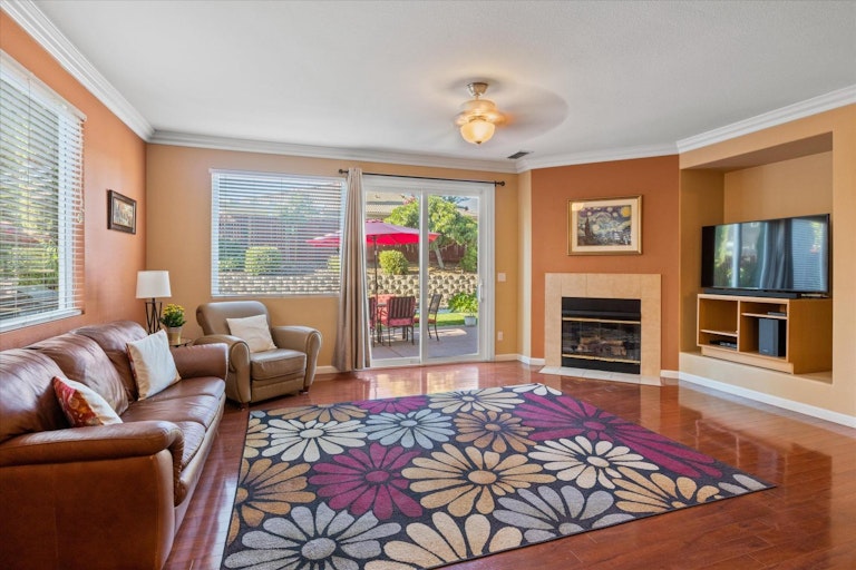 Photo 10 of 43 - 4102 Autumnwind Ct, Rocklin, CA 95677