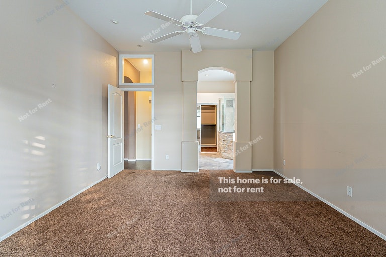 Photo 11 of 20 - 532 N Cambridge St, Gilbert, AZ 85233