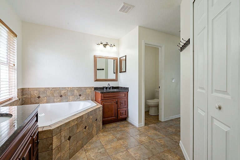 Photo 19 of 29 - 1170 Howland Blvd, Deltona, FL 32738