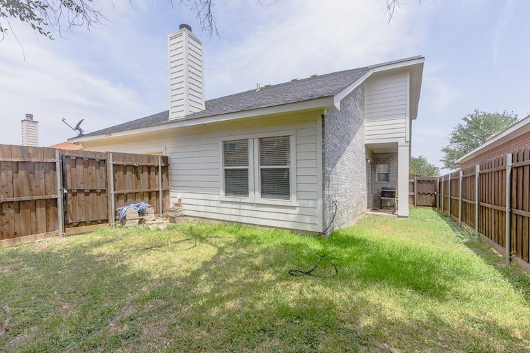Photo 36 of 36 - 2854 Gospel Dr, Dallas, TX 75237