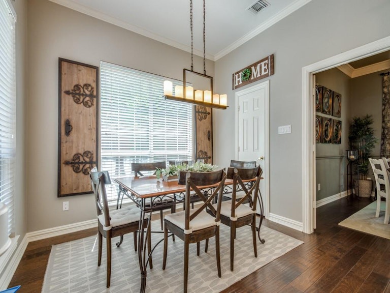 Photo 13 of 36 - 6205 Wittmore Pl, Plano, TX 75093