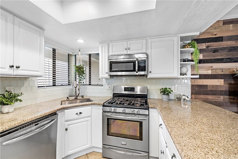 Photo 1 of 40 - 25961 Montemar #71, Laguna Niguel, CA 92677