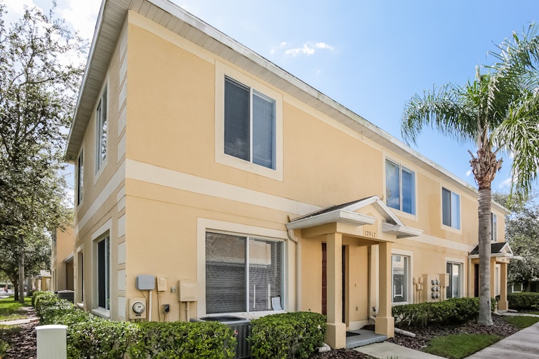 Photo 1 of 25 - 12917 Jessup Watch Pl, Riverview, FL 33579