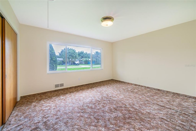 Photo 27 of 38 - 304 Kentucky Ave, Saint Cloud, FL 34769