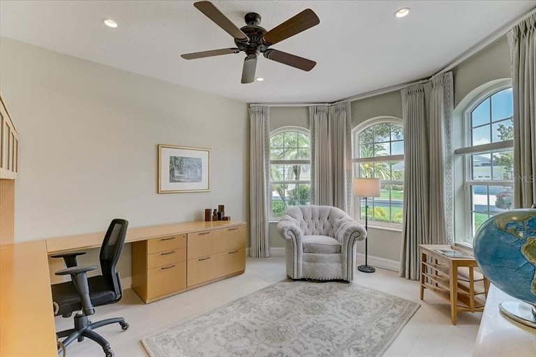 Photo 30 of 53 - 7711 Ashley Cir, Bradenton, FL 34201