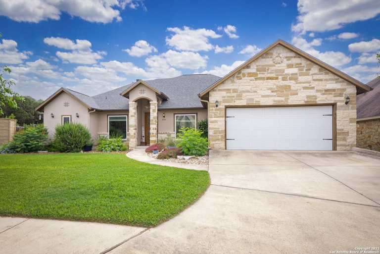 Photo 1 of 49 - 834 Lodge Creek Dr, New Braunfels, TX 78132
