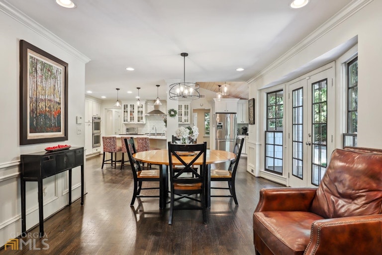 Photo 18 of 41 - 1005 Redstone Ln, Atlanta, GA 30338