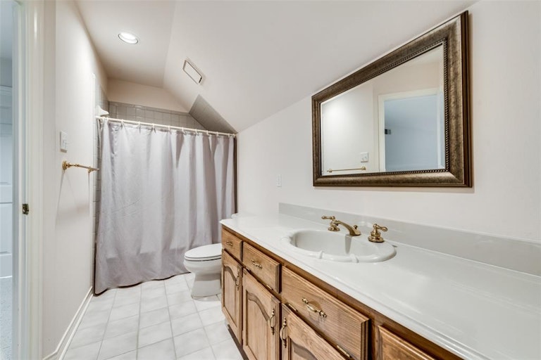 Photo 29 of 37 - 1605 Mariah Bay Cir, Rockwall, TX 75032