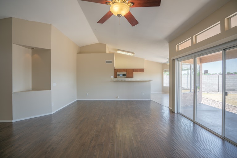 Photo 6 of 24 - 15119 N 85th Ave, Peoria, AZ 85381
