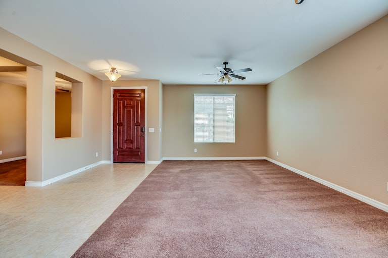 Photo 3 of 25 - 658 W Yellow Wood Ave, San Tan Valley, AZ 85140