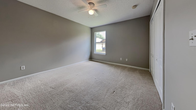 Photo 15 of 19 - 640 Acorn Chase Dr, Orange Park, FL 32065