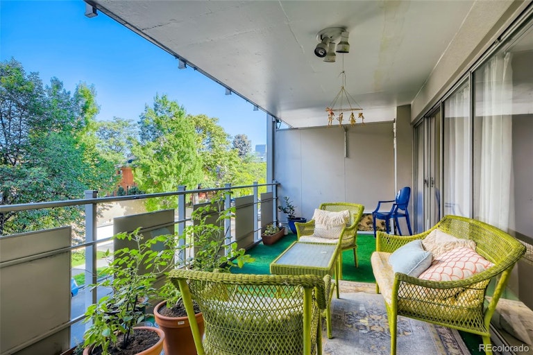 Photo 9 of 20 - 800 N Washington St #307, Denver, CO 80203