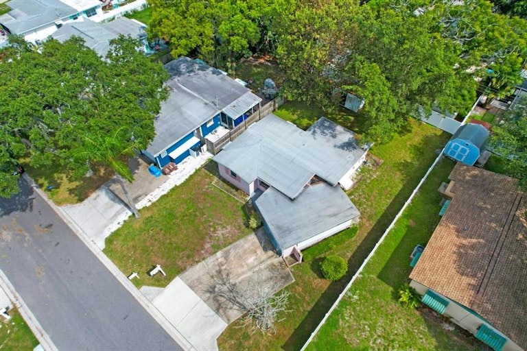 Photo 26 of 29 - 10384 111th Pl, Largo, FL 33773