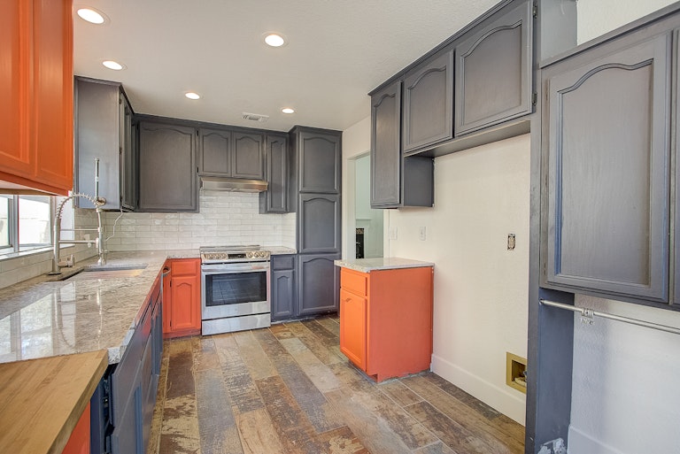 Photo 20 of 32 - 6724 Folkstone Way, Elk Grove, CA 95758