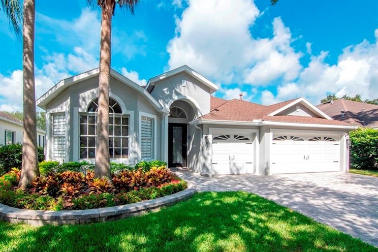 Photo 1 of 72 - 18910 Maisons Dr, Lutz, FL 33558