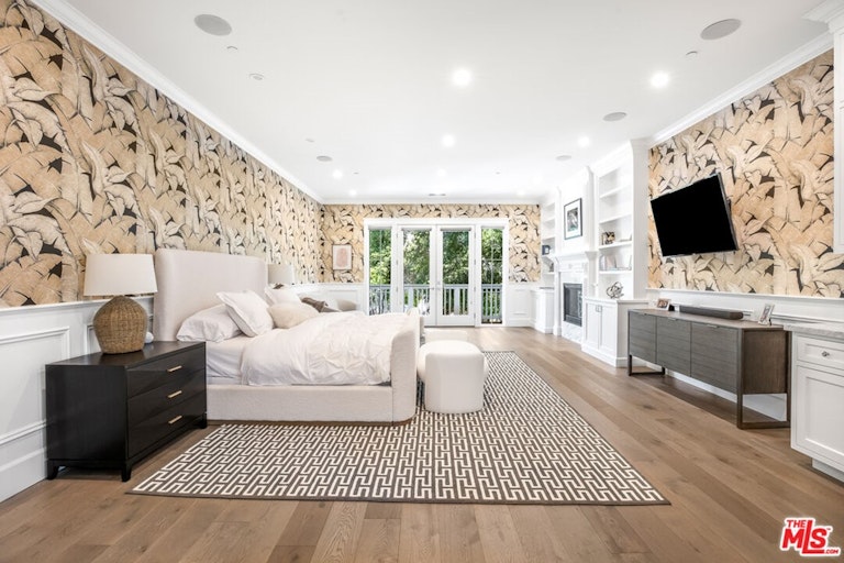 Photo 29 of 52 - 17524 Jayden Ln, Encino, CA 91316