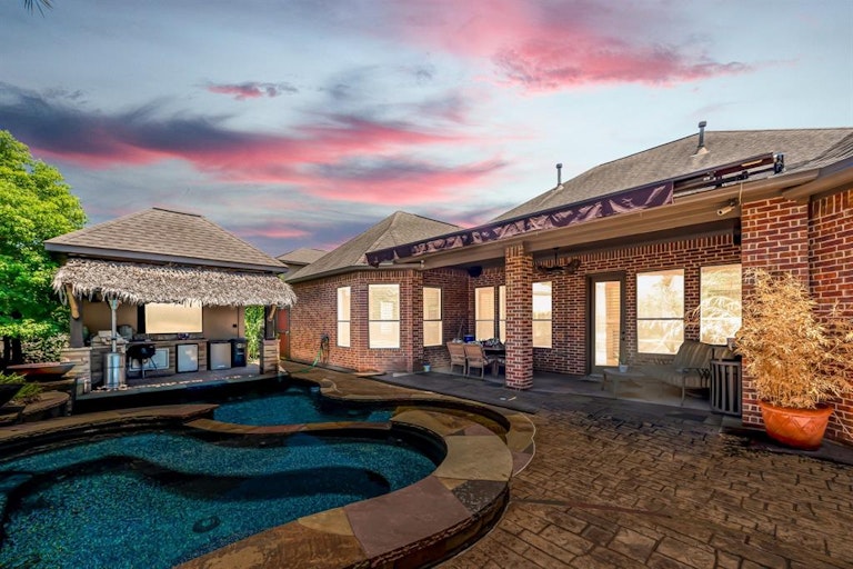 Photo 31 of 39 - 17607 Wagner Point Ct, Tomball, TX 77377