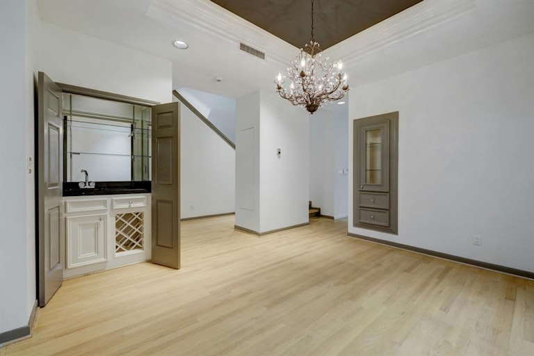 Photo 25 of 32 - 6308 Taggart St Unit B, Houston, TX 77007