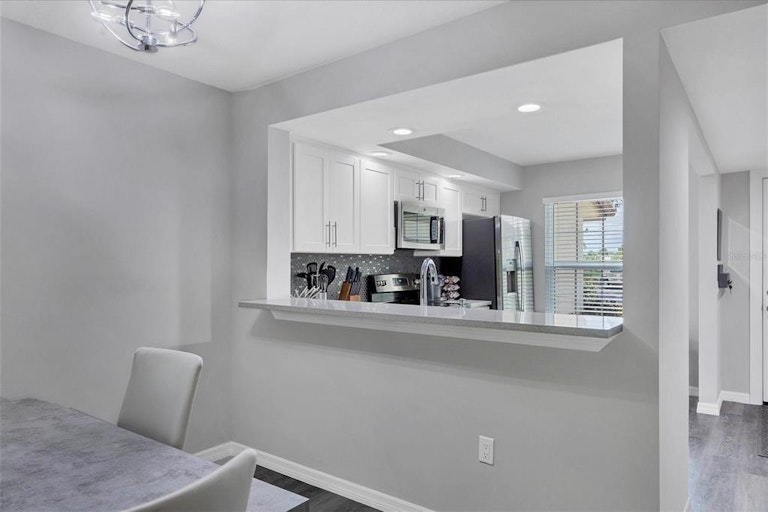 Photo 12 of 37 - 4793 Winslow Beacon #33, Sarasota, FL 34235