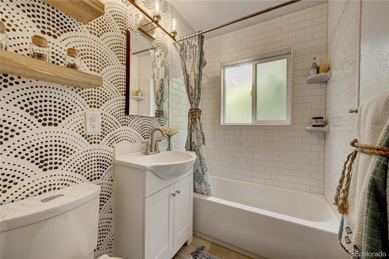 Photo 11 of 15 - 4070 Ames St, Wheat Ridge, CO 80212