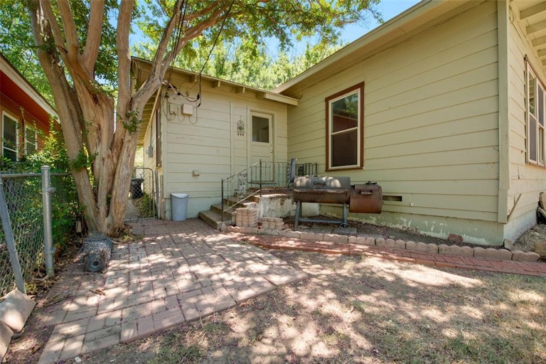 Photo 20 of 23 - 4512 Rutland Ave, Fort Worth, TX 76133