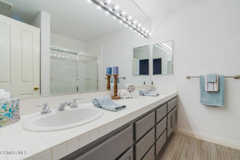 Photo 21 of 31 - 617 Breckenridge Pl, Simi Valley, CA 93065