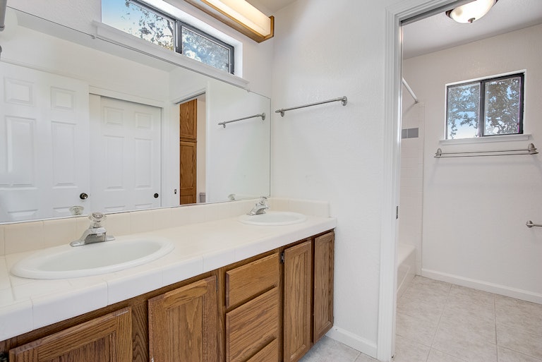 Photo 22 of 36 - 4232 Empire Way, Carmichael, CA 95608