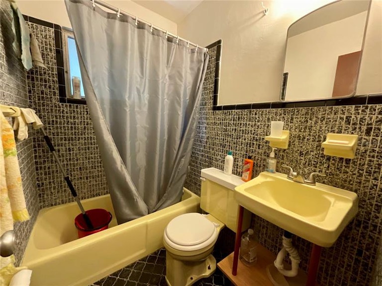 Photo 7 of 18 - 11114 58th St N, Pinellas Park, FL 33782
