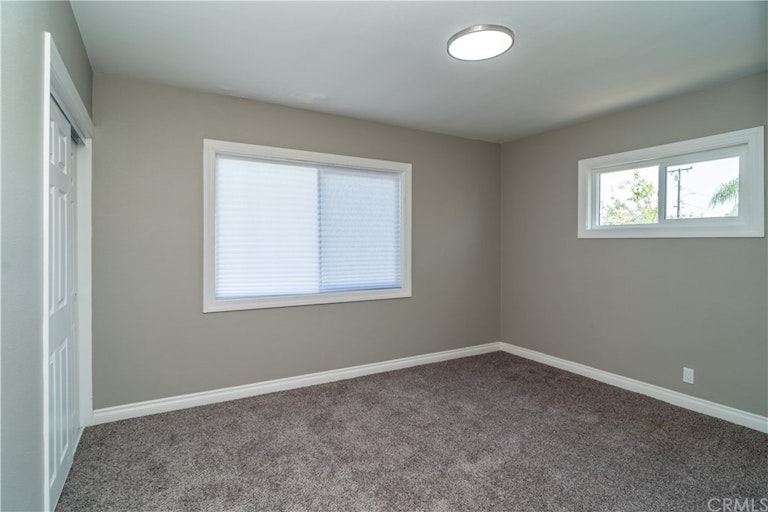 Photo 17 of 53 - 9828 Carob Ave, Fontana, CA 92335