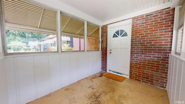 Photo 26 of 28 - 912 Award St, Fuquay Varina, NC 27526