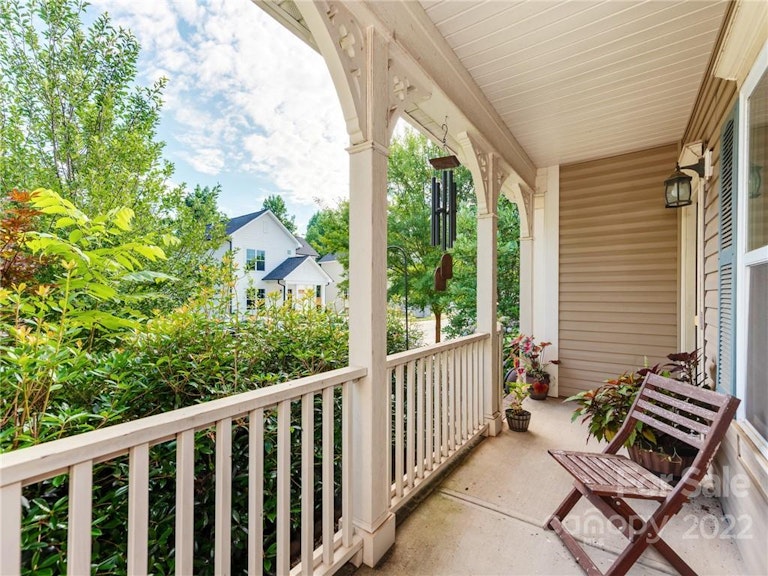 Photo 2 of 39 - 8112 Dumphries Dr, Huntersville, NC 28078