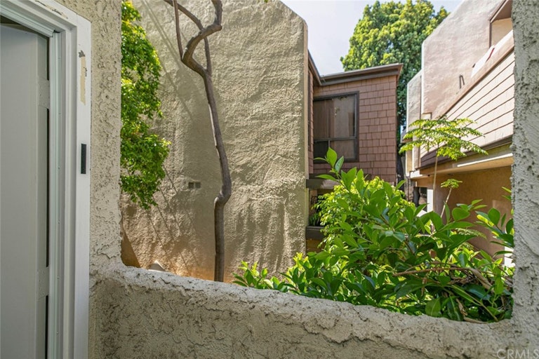 Photo 39 of 48 - 1339 N Columbus Ave, Glendale, CA 91202