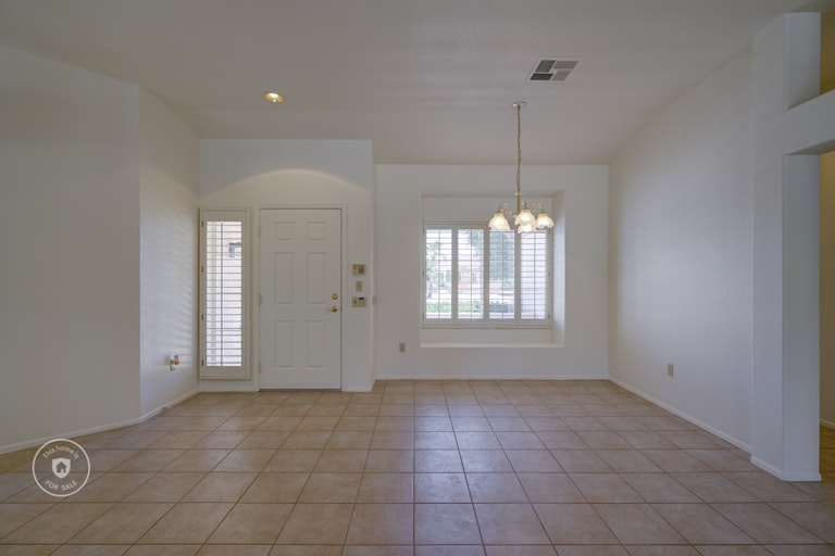 Photo 19 of 34 - 16108 W Sentinel Dr, Sun City West, AZ 85375