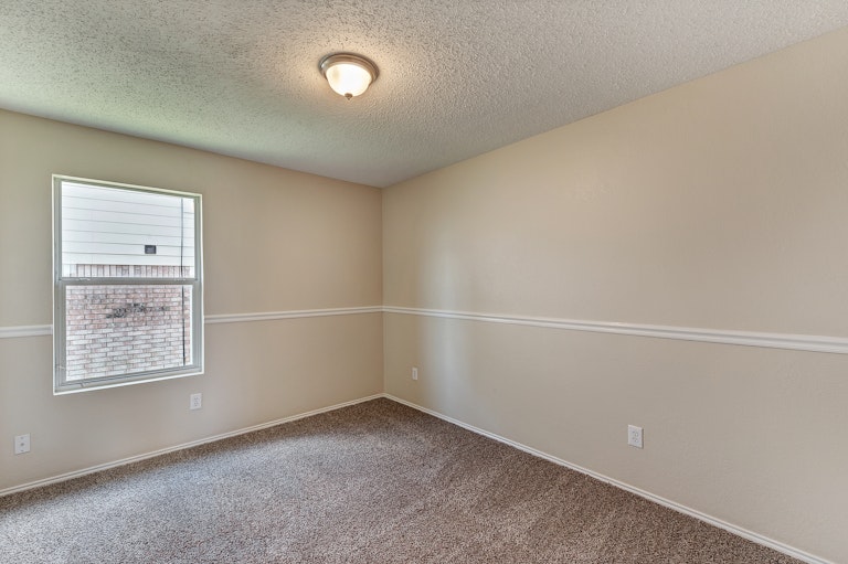 Photo 20 of 22 - 4901 Parkview Hills Ln, Fort Worth, TX 76179
