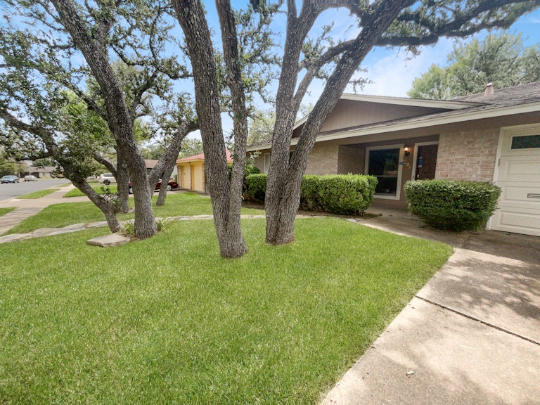 Photo 17 of 17 - 2203 Harwick Dr, Austin, TX 78745