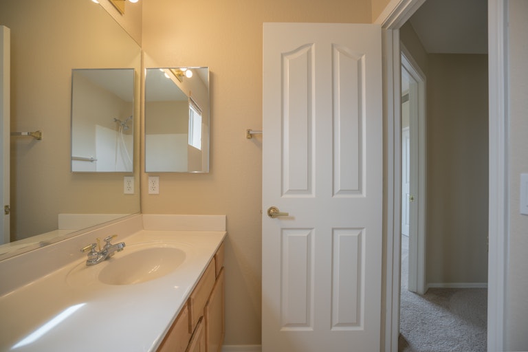 Photo 23 of 28 - 4233 E Rowel Rd, Phoenix, AZ 85050