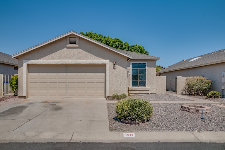 Photo 1 of 26 - 4725 E Brown Rd #10, Mesa, AZ 85205