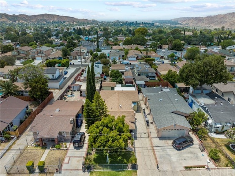 Photo 1 of 39 - 10607 Irma Ave, Tujunga, CA 91042