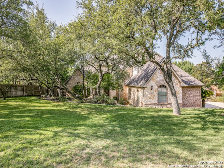 Photo 4 of 37 - 7503 Steeple Br, San Antonio, TX 78256