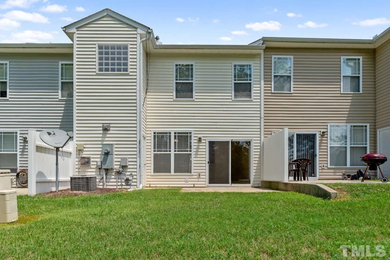 Photo 33 of 34 - 2216 Stoney Spring Dr, Raleigh, NC 27610