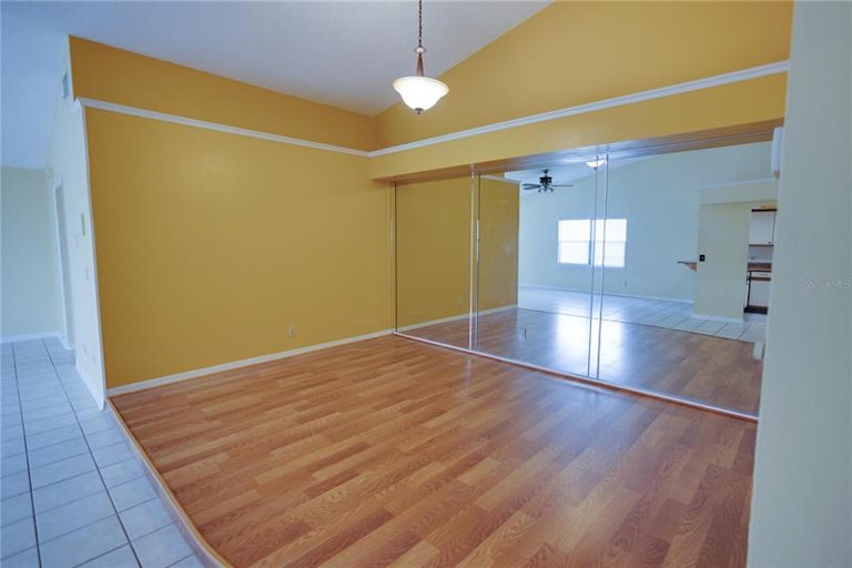 Photo 5 of 39 - 11007 Kenbrook Dr, Riverview, FL 33578