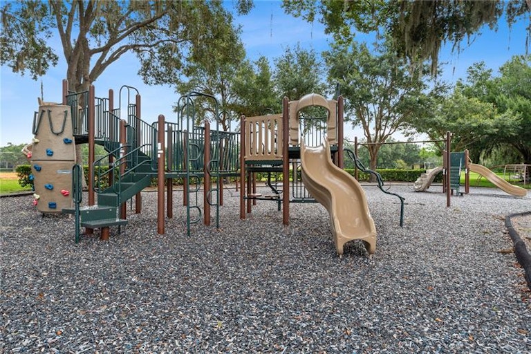 Photo 15 of 21 - 1284 Chessington Cir, Lake Mary, FL 32746