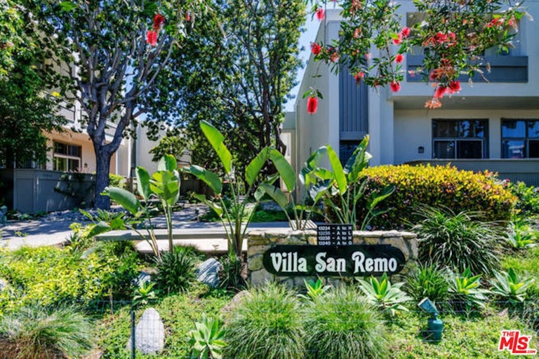 Photo 24 of 38 - 13238 Fiji Way Unit B, Marina Del Rey, CA 90292
