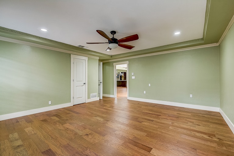 Photo 6 of 43 - 2313 Stone Creek Dr, Plano, TX 75075