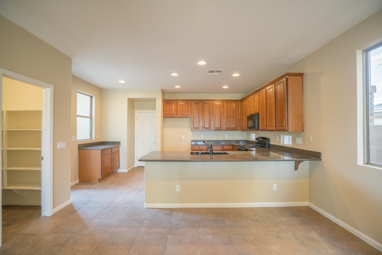 Photo 12 of 35 - 17669 W Statler Dr, Surprise, AZ 85388