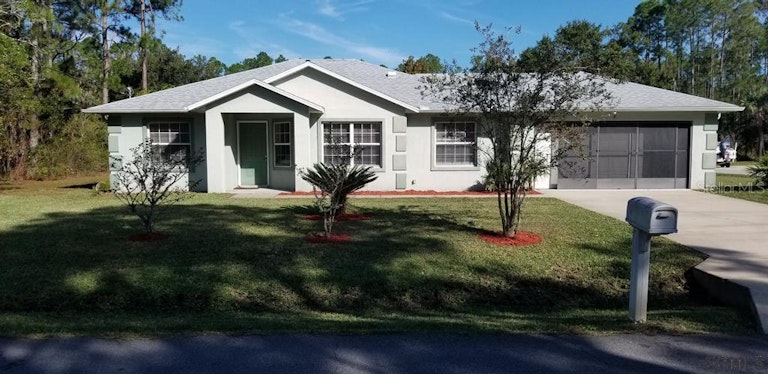 Photo 1 of 16 - 2 Regina Ln, Palm Coast, FL 32164