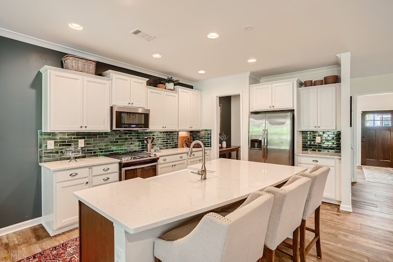 Photo 9 of 34 - 468 Greyfield Dr, Canton, GA 30115