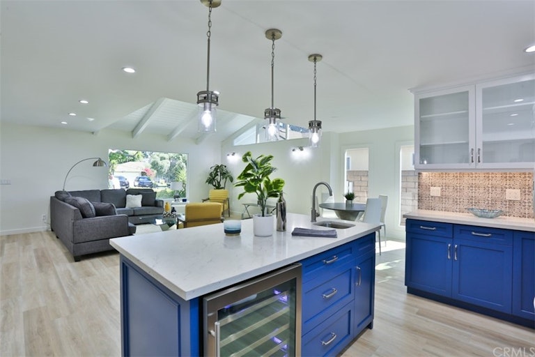 Photo 14 of 36 - 4211 W Woodland Ave, Burbank, CA 91505