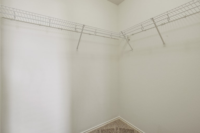 Photo 21 of 26 - 16728 Woodside Dr, Justin, TX 76247